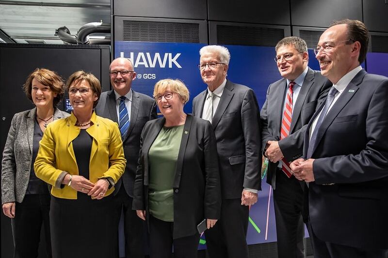 Université de Stuttgart inauguration du supercalculateur Hawk